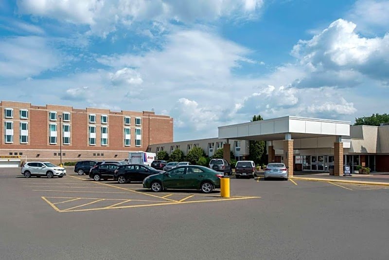clarion-hotel-suites