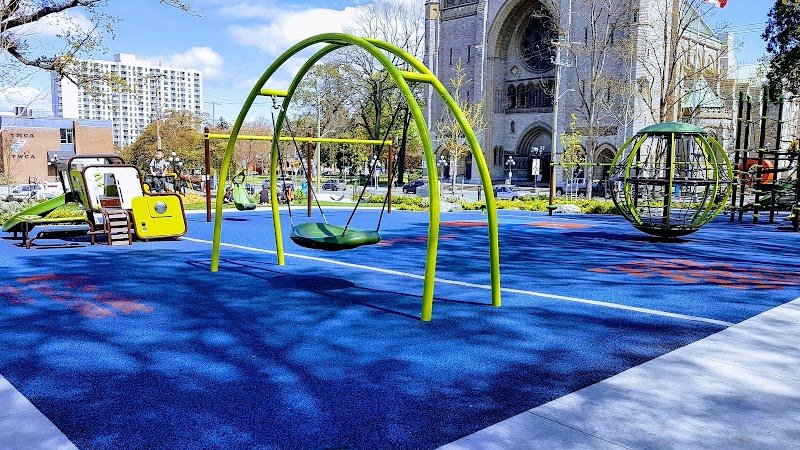 courthouse-playground