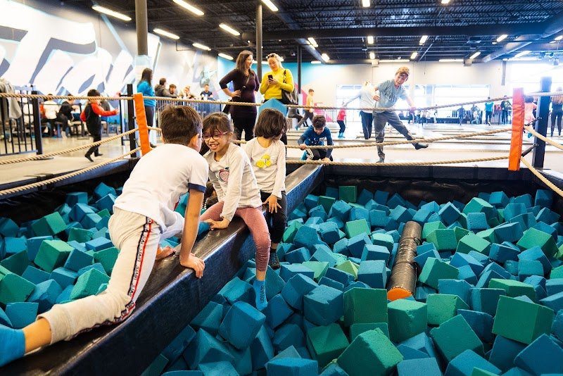 elevation-trampoline-amusement-laval