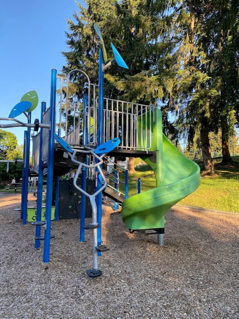 kisbey-park-playground