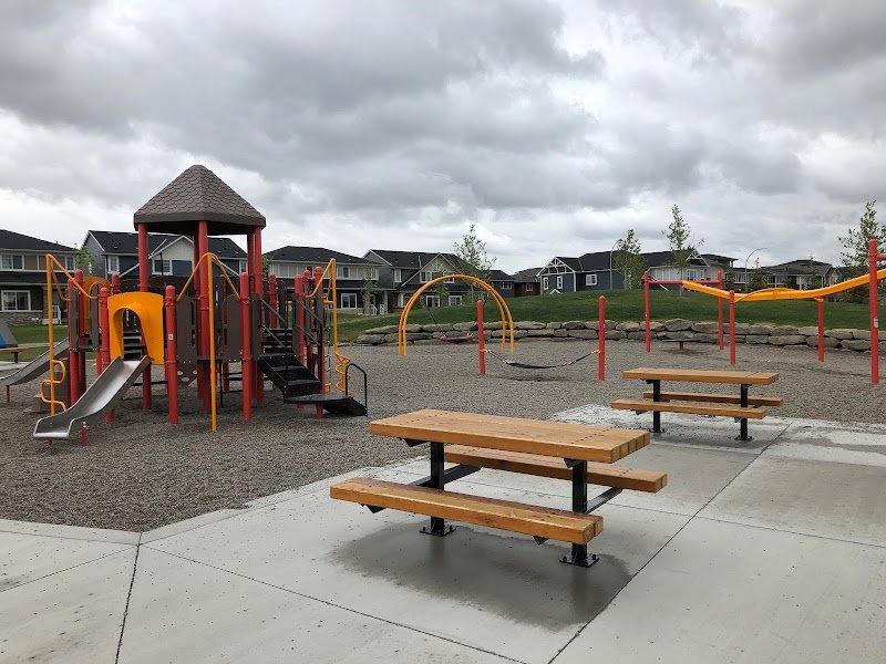 saddlestone-park-and-kids-play-area