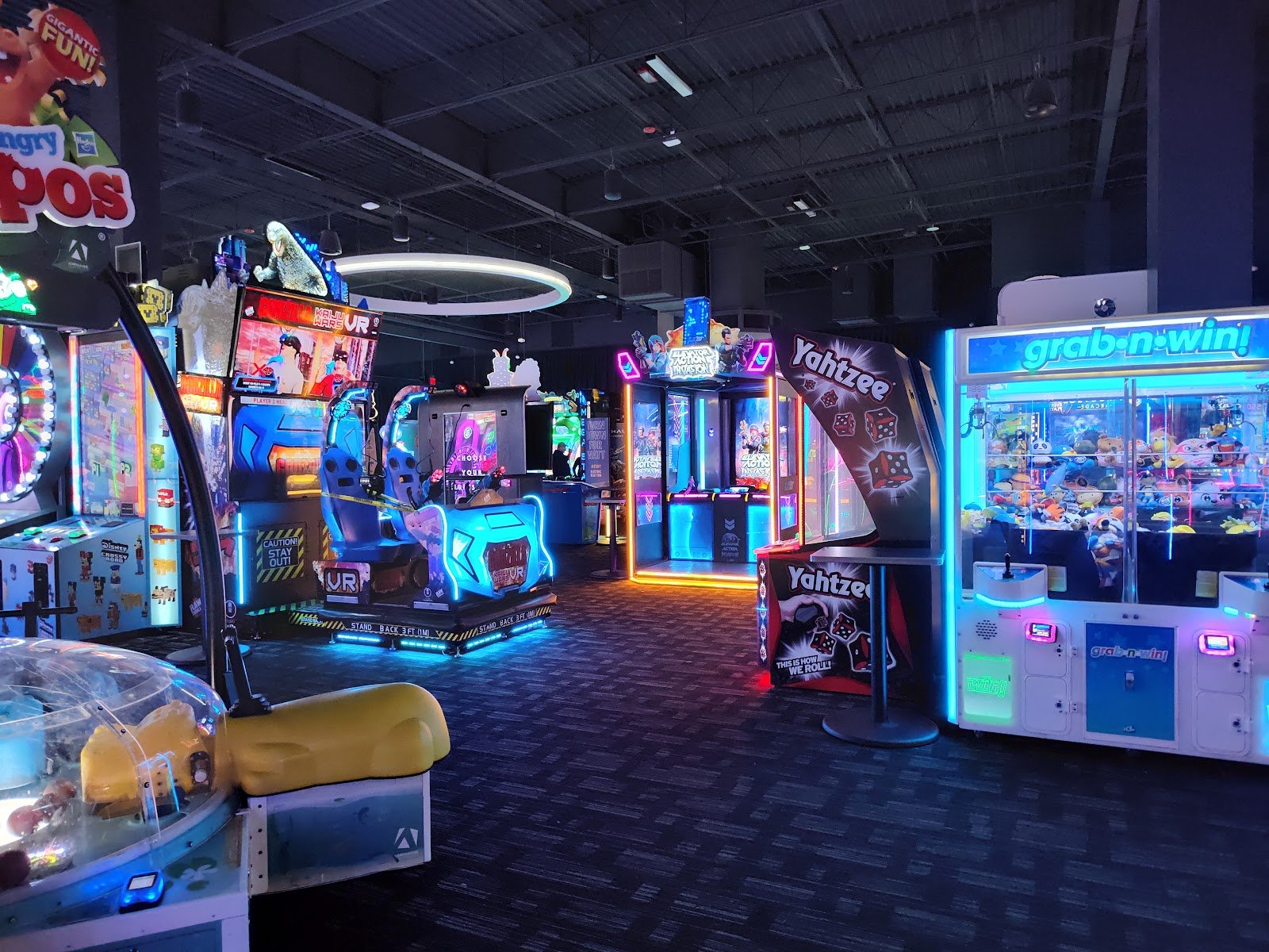 dave-busters-fresno-4