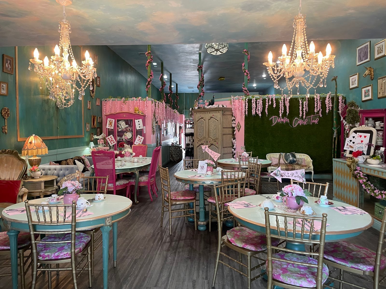dream-come-true-tea-party-room-1