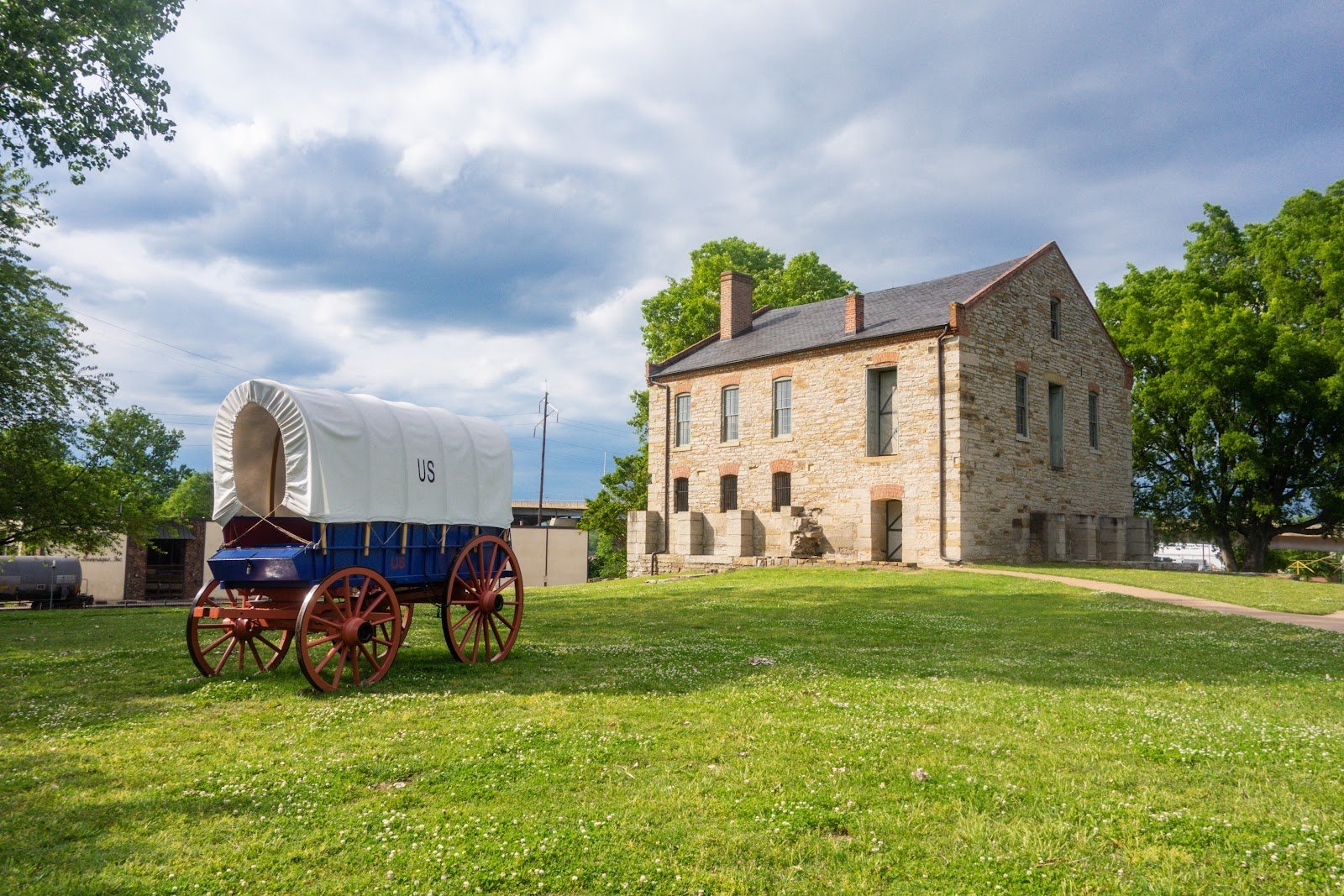 fort-smith-national-historic-site-2