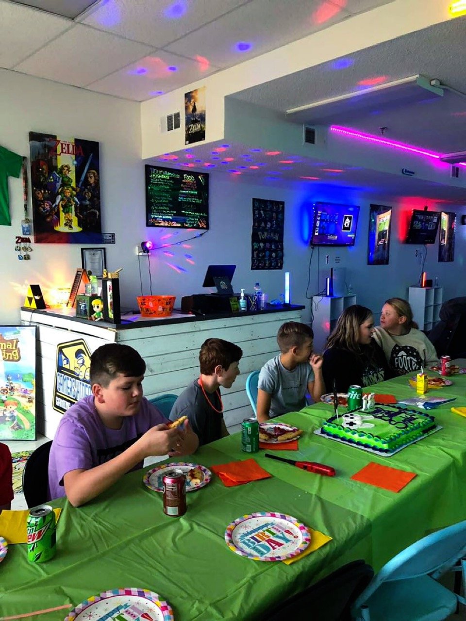 gamers-hideout-gaming-lounge-1