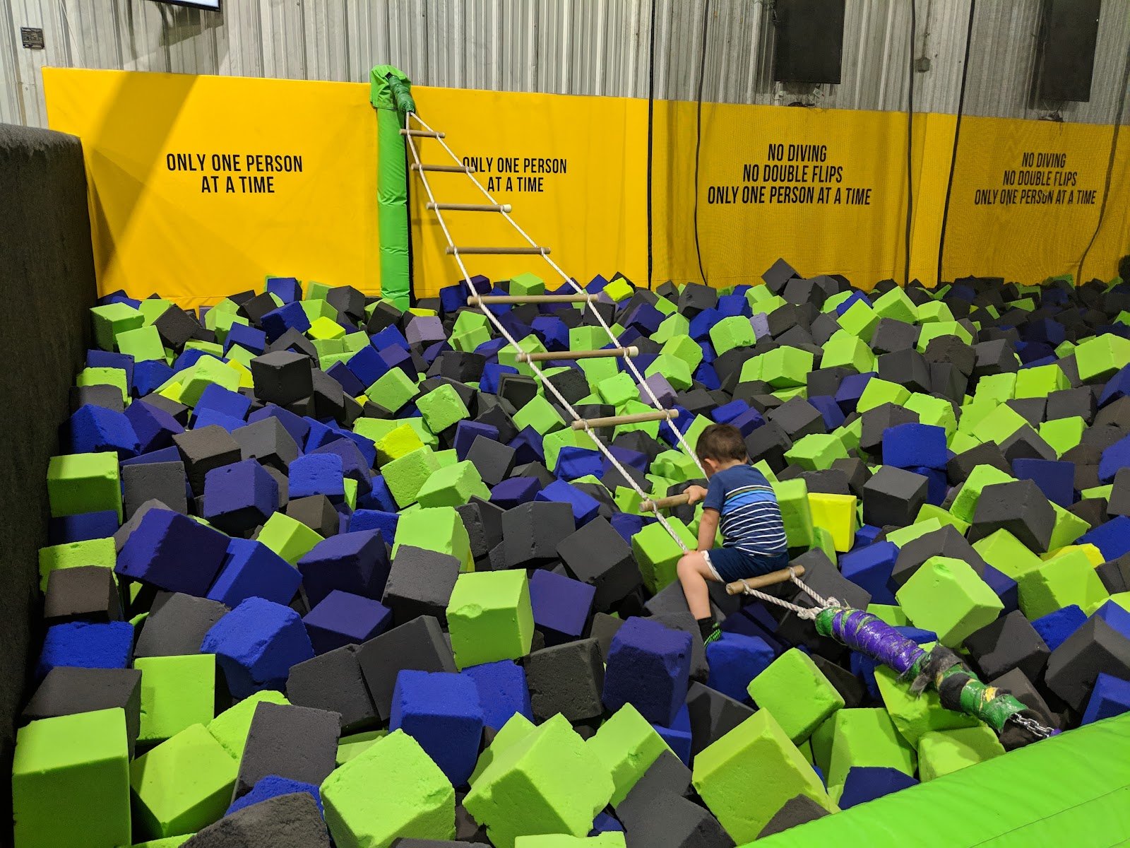 get-air-trampoline-park-3