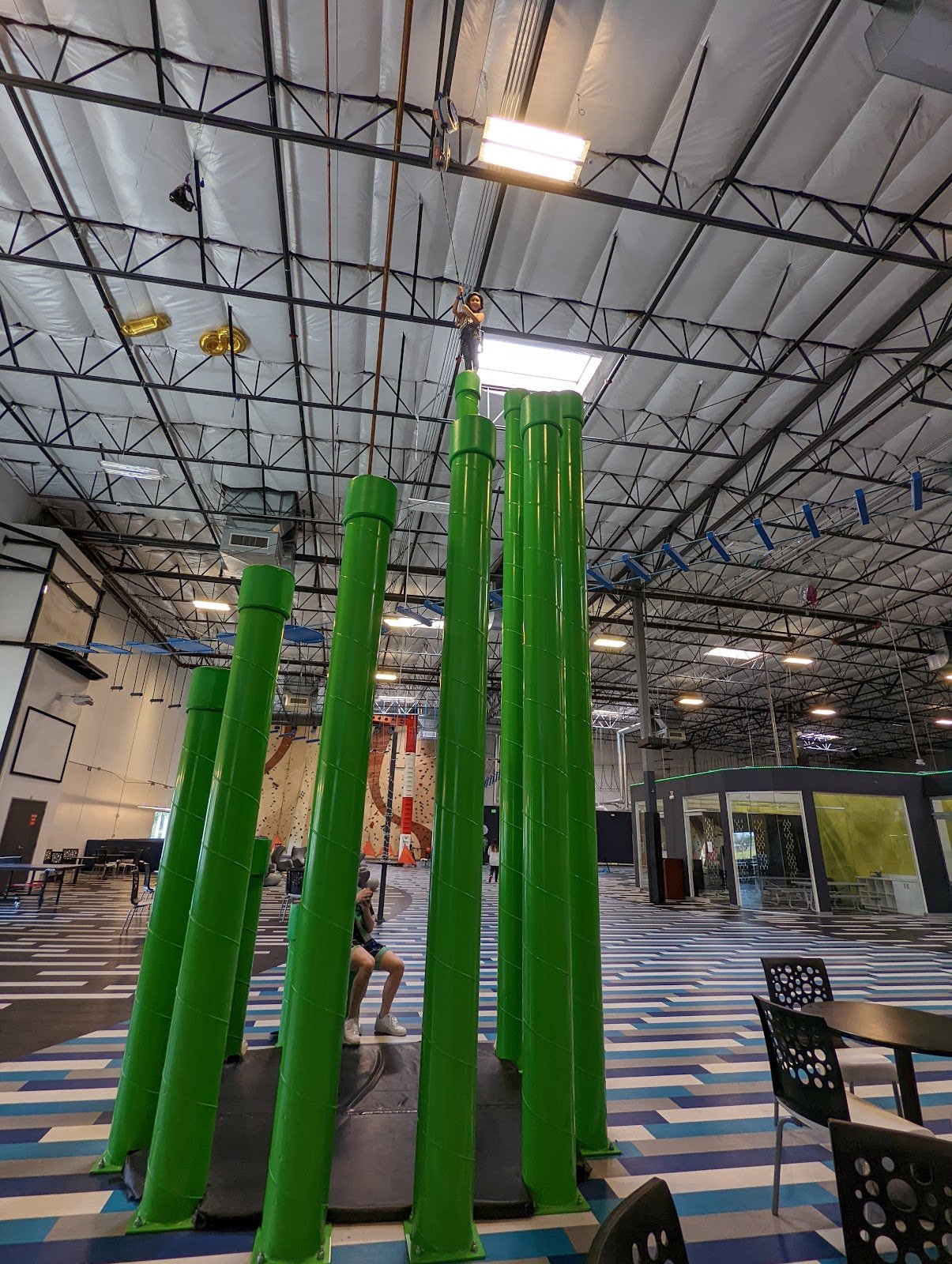 gravity-extreme-zone-trampoline-and-adventure-park-3