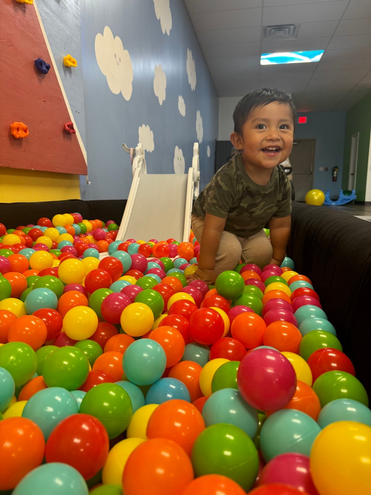 kiddos-indoor-play-1