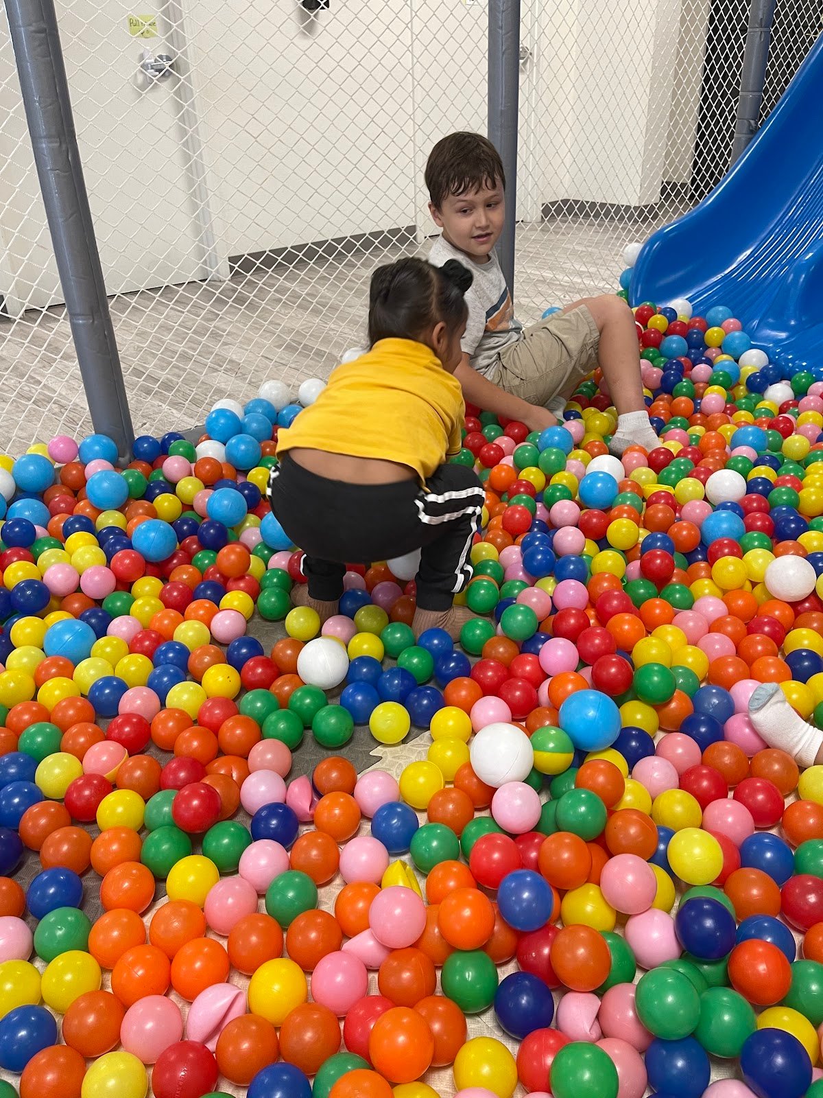 kids-play-cafe-2