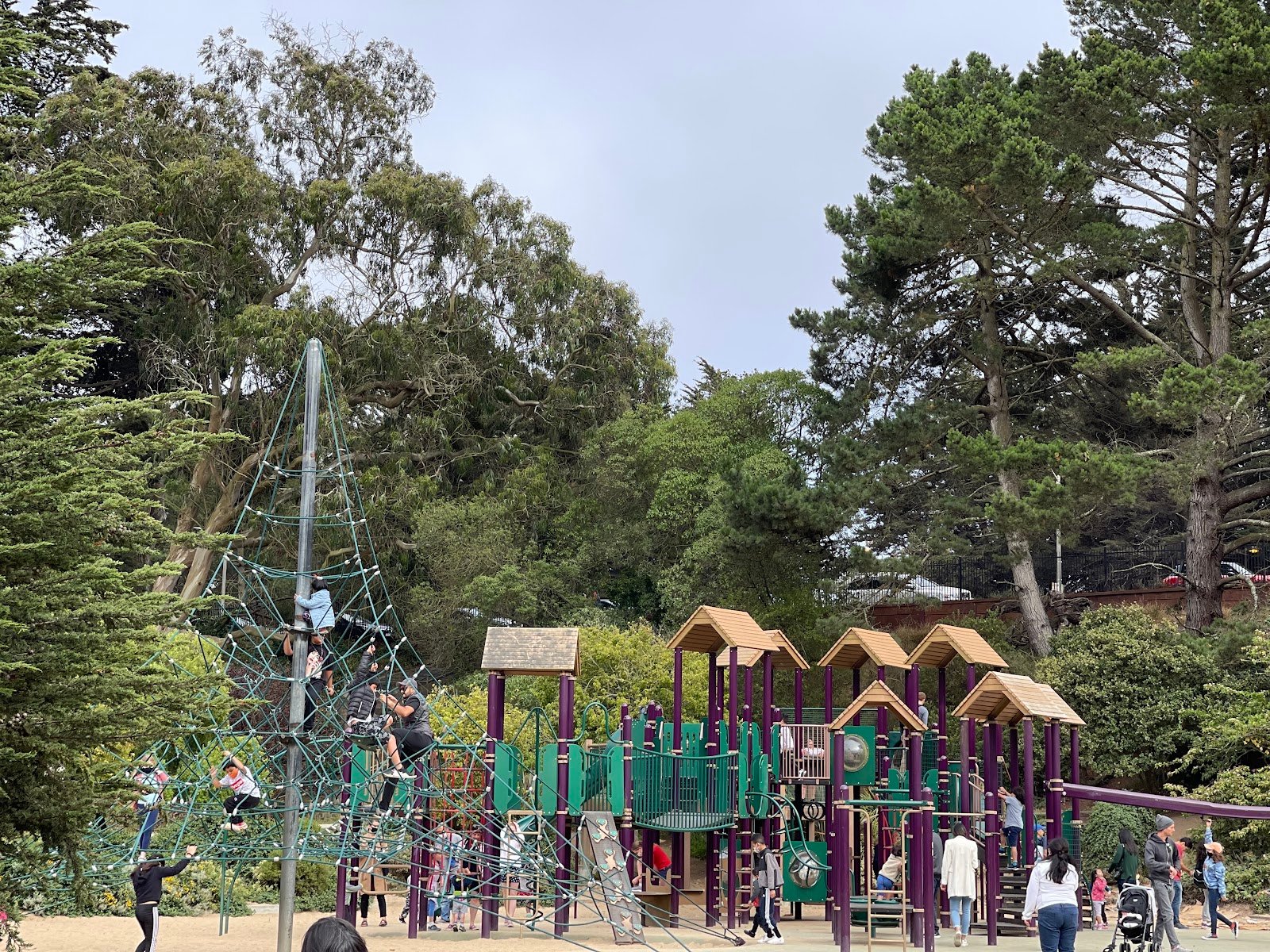 koret-childrens-playground-1
