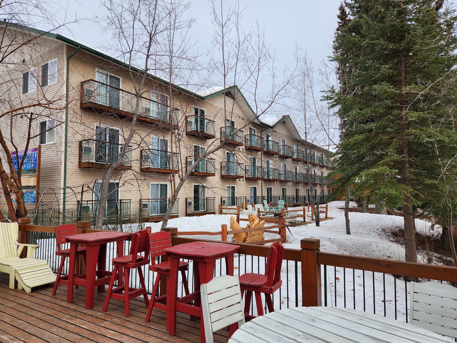 pikes-waterfront-lodge-1