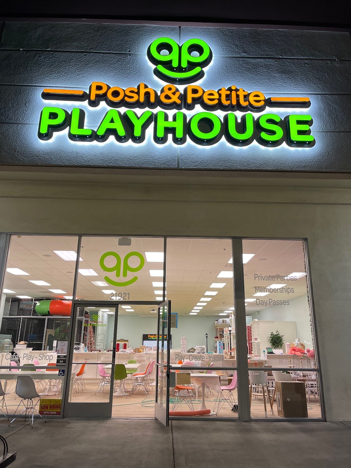 posh-petite-playhouse-1