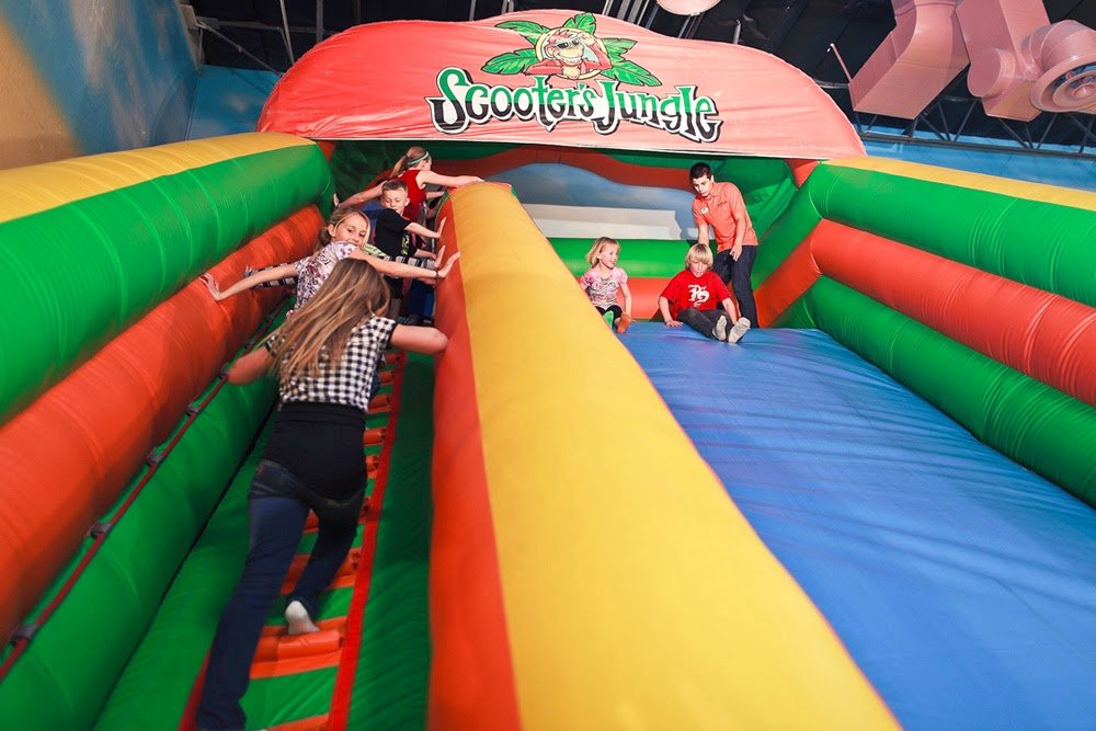 scooters-jungle-of-el-segundo-2