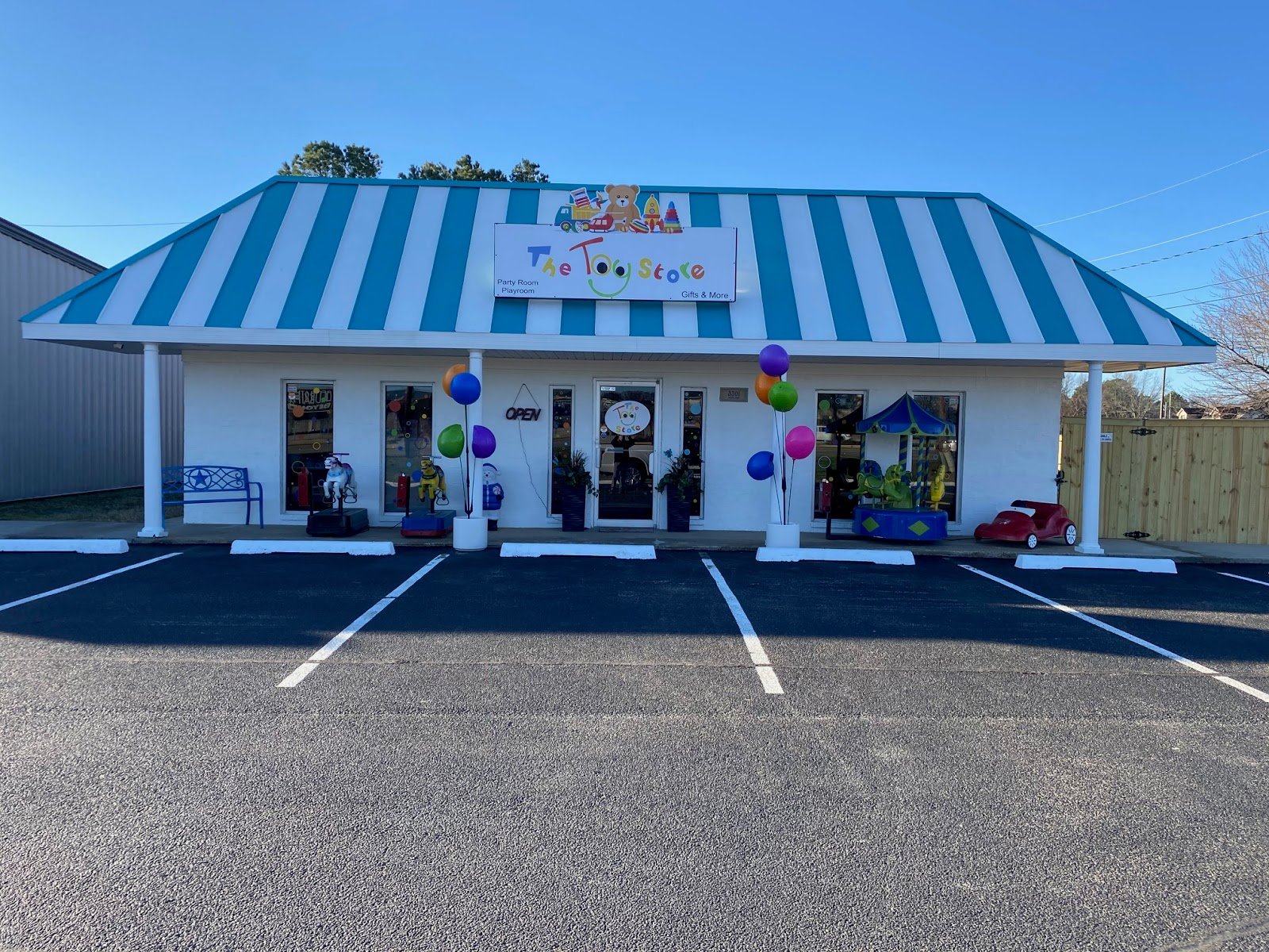 the-toy-store-gifts-more-3