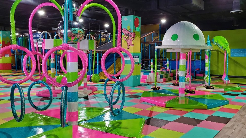 we-play-loud-kids-indoor-playground-1