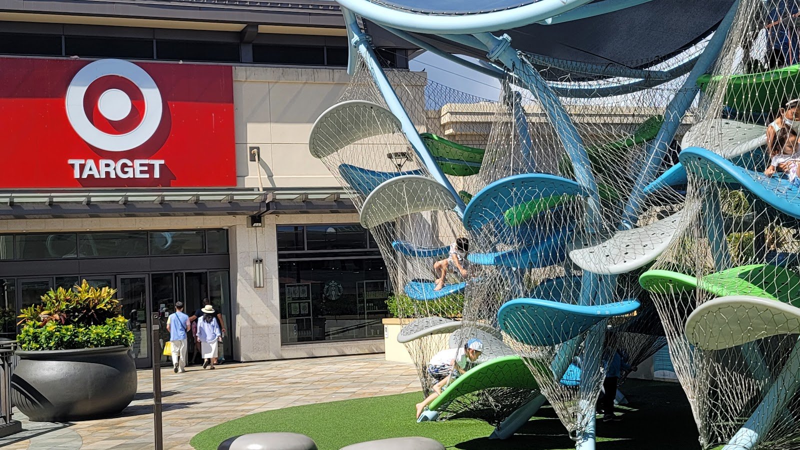 ala-moana-playground-climber-2