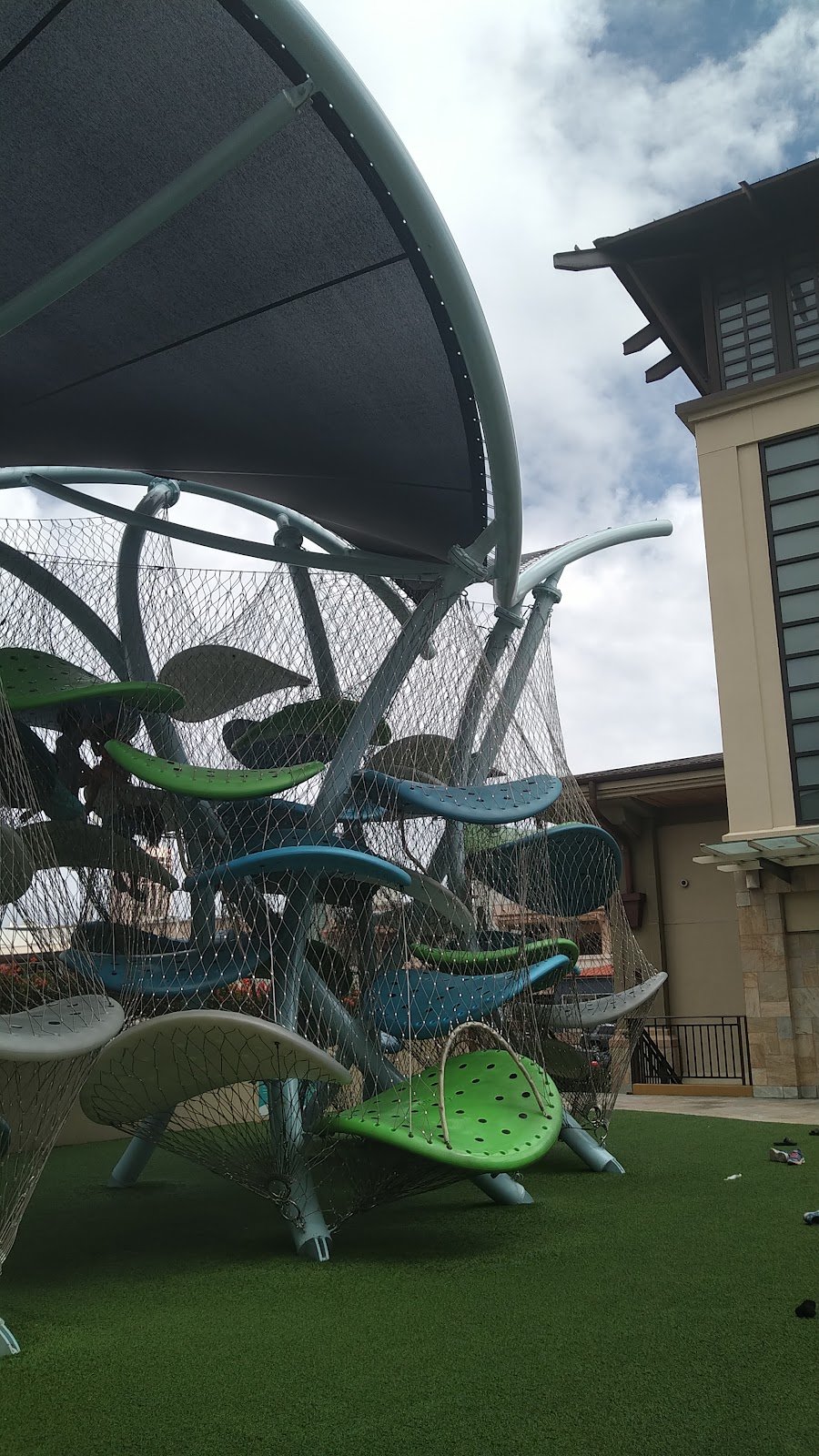 ala-moana-playground-climber-4