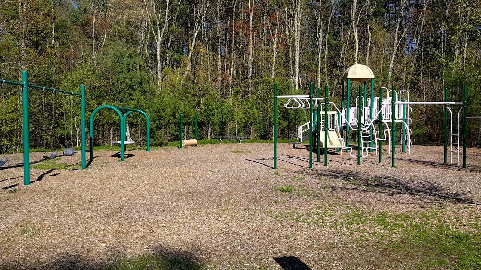 alden-woods-childrens-playground-1