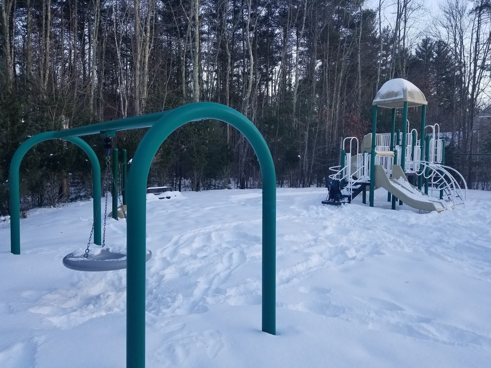 alden-woods-childrens-playground-2