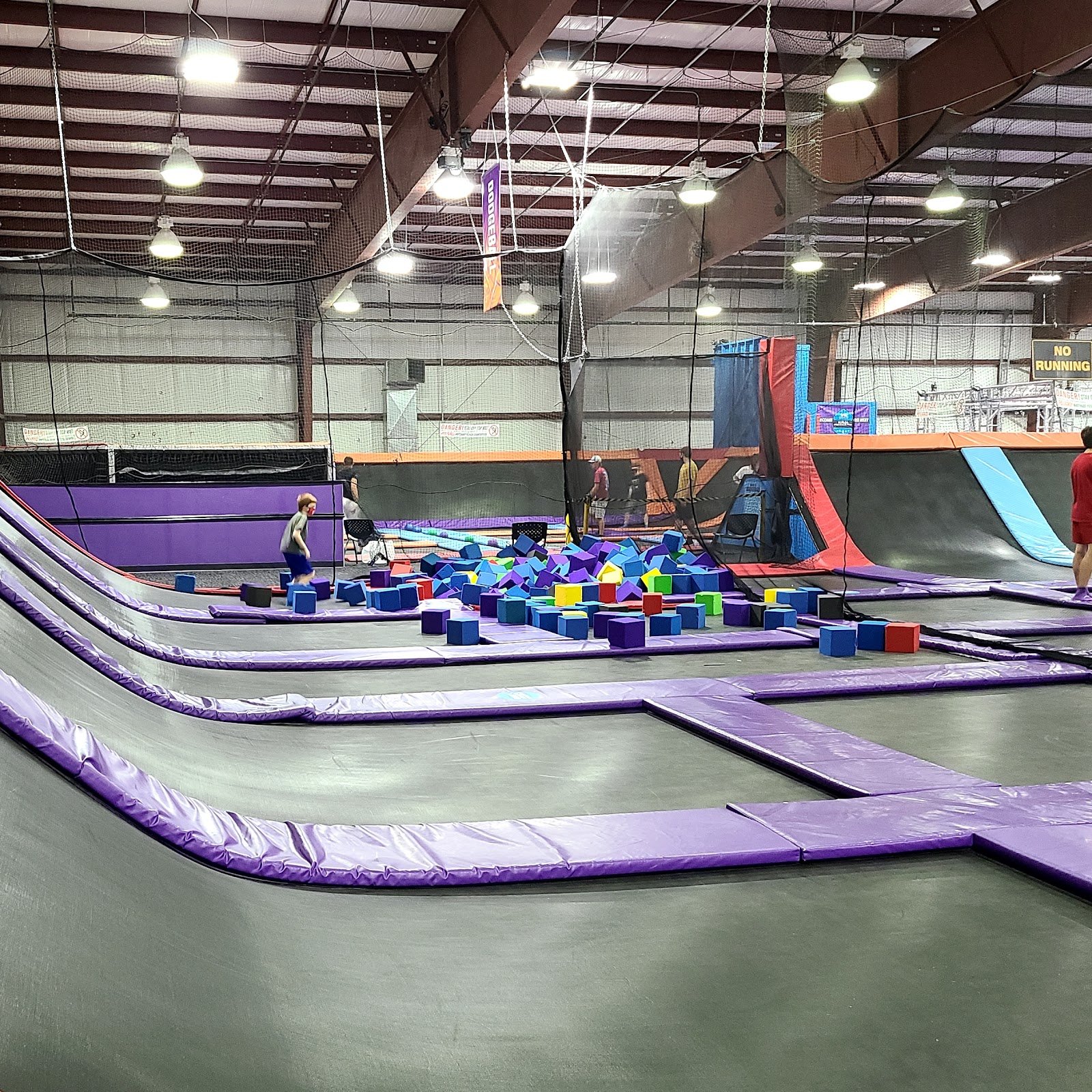 altitude-trampoline-park-delmar-2