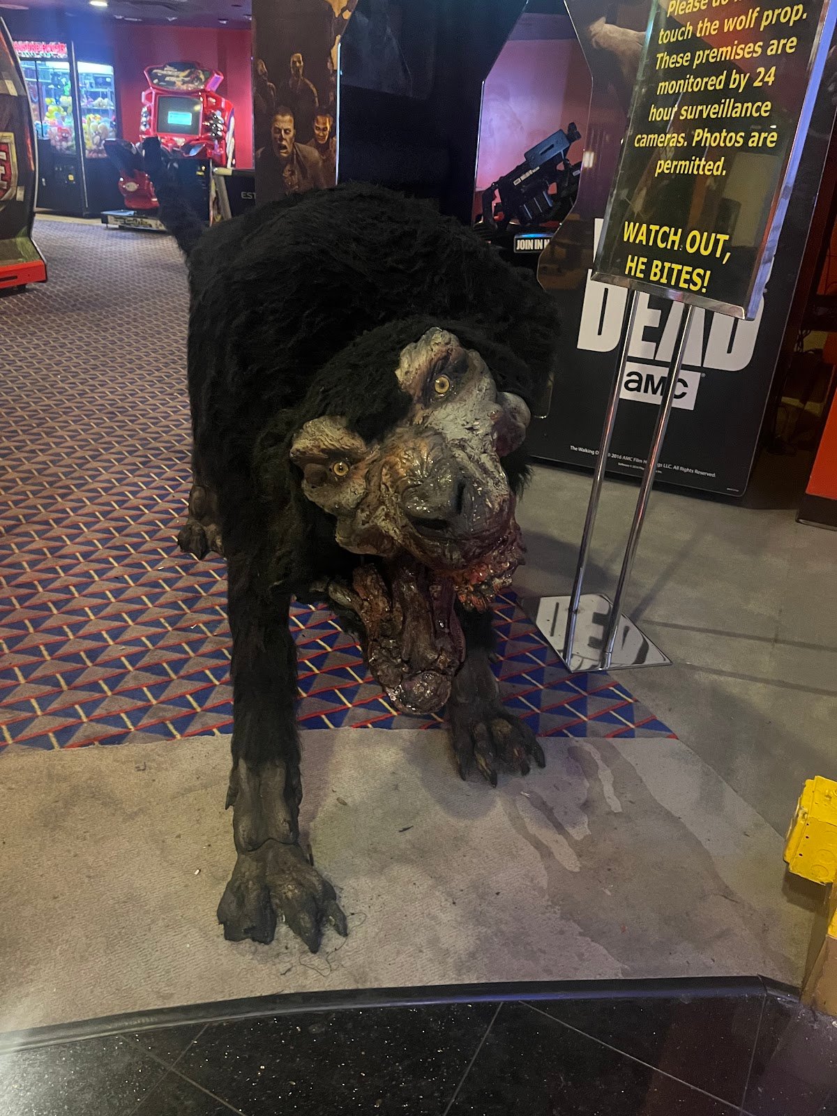 amusement-world-the-haunted-arcade-1