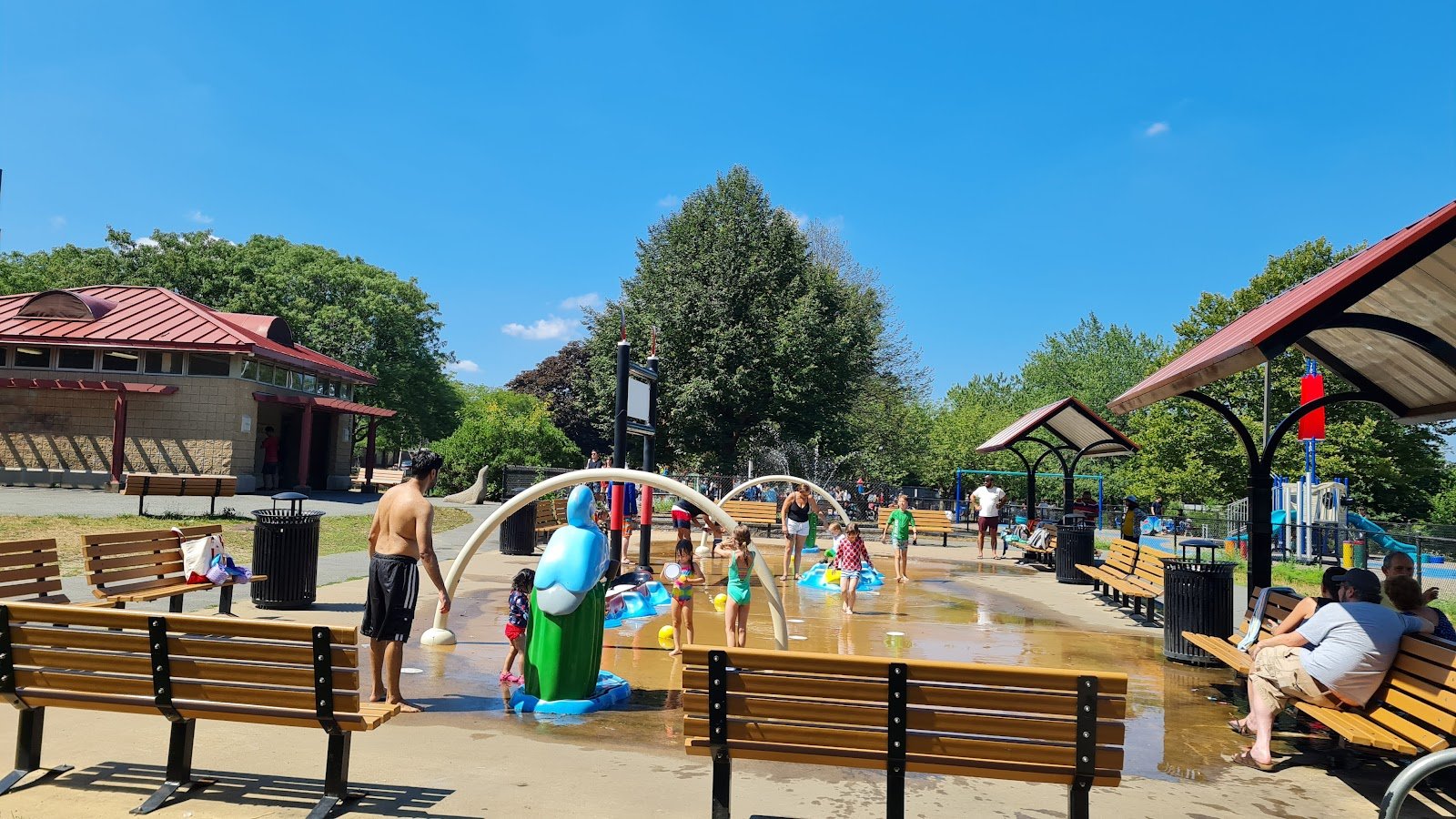 artesani-playground-wading-pool-and-spray-deck-3