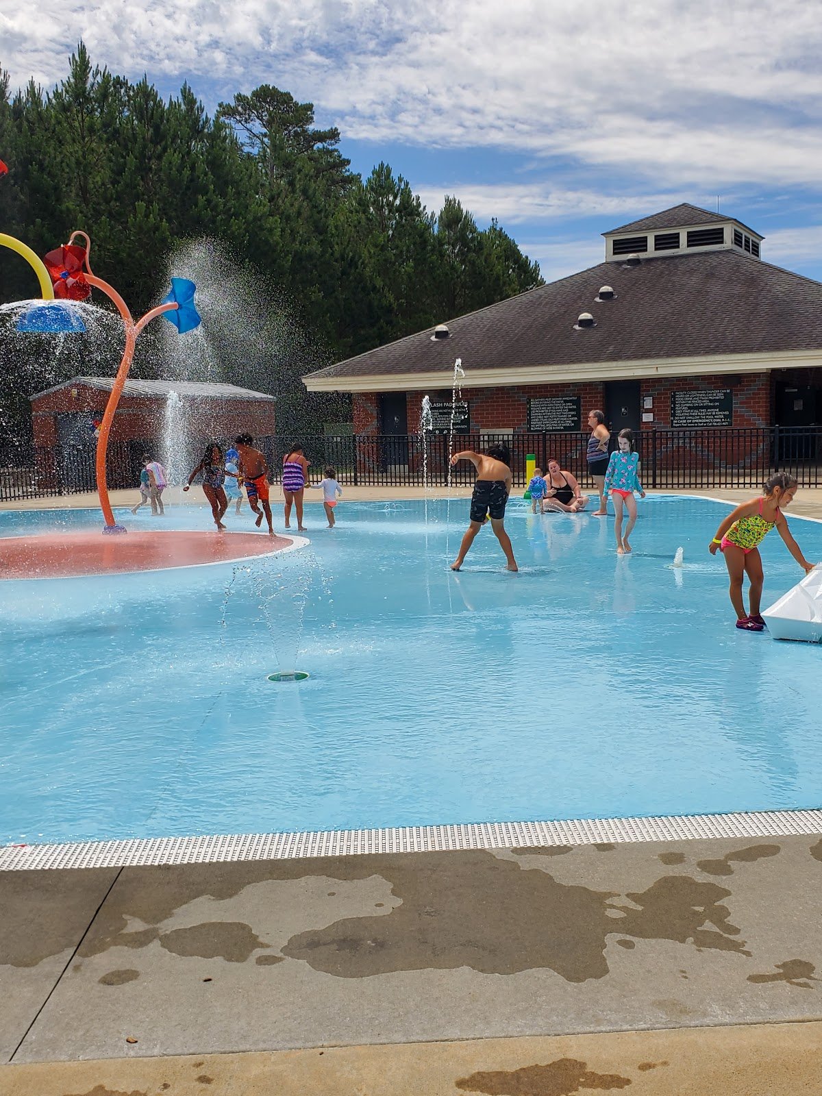 athens-splash-pad-waterpark-playground-2