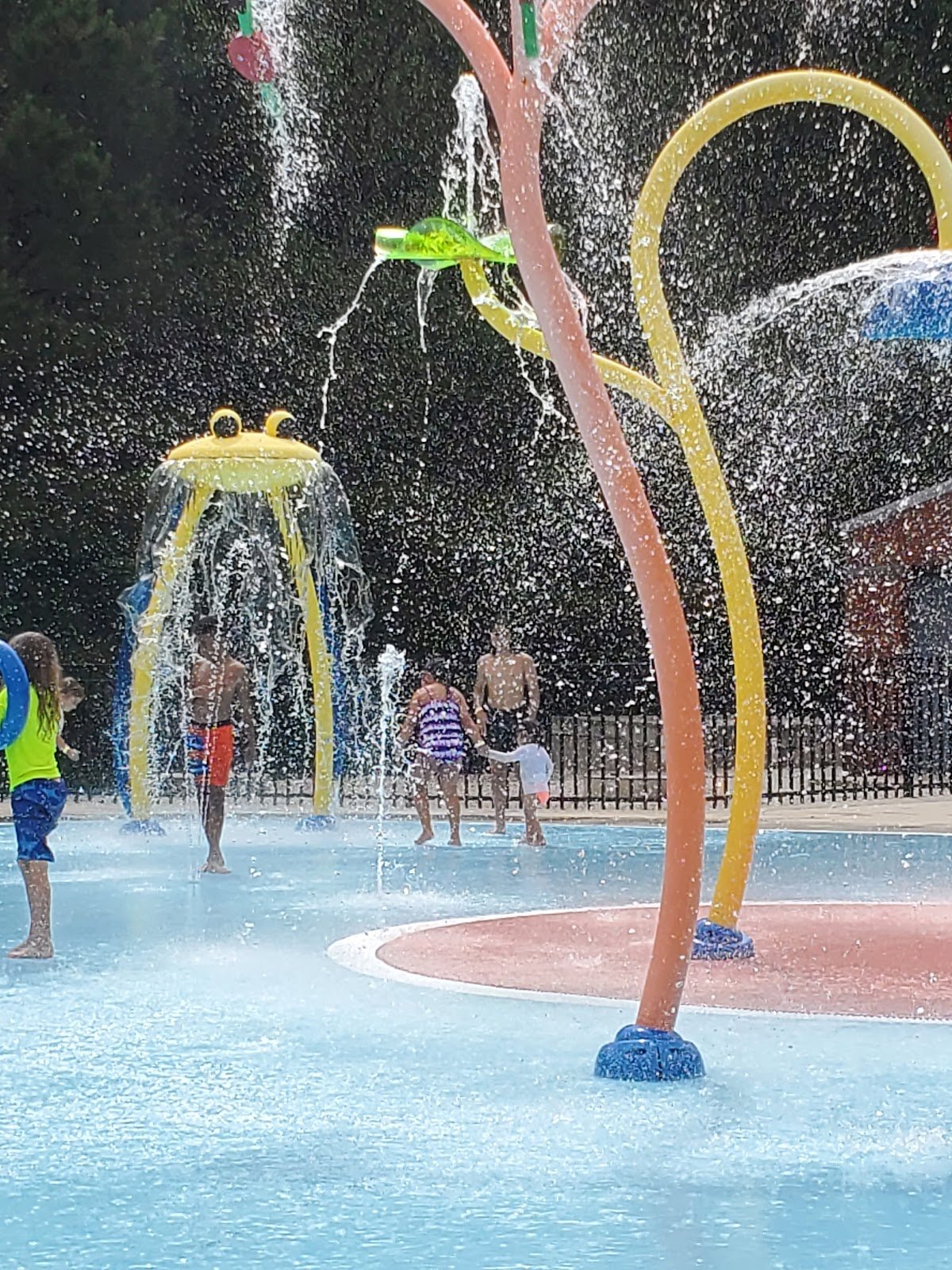 athens-splash-pad-waterpark-playground-3
