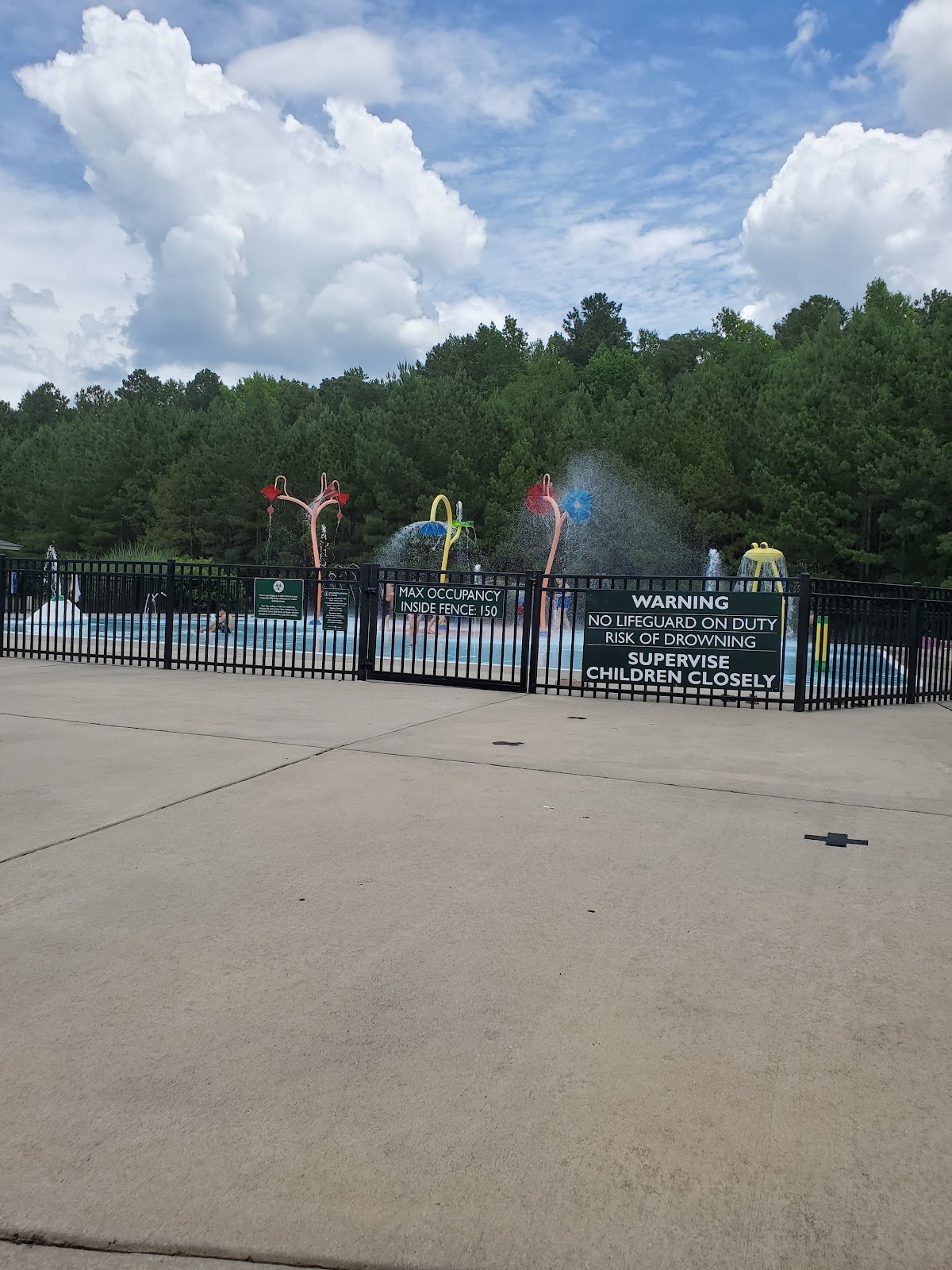 athens-splash-pad-waterpark-playground-4