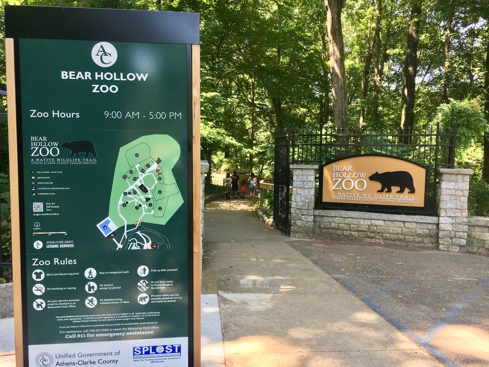 bear-hollow-zoo-2
