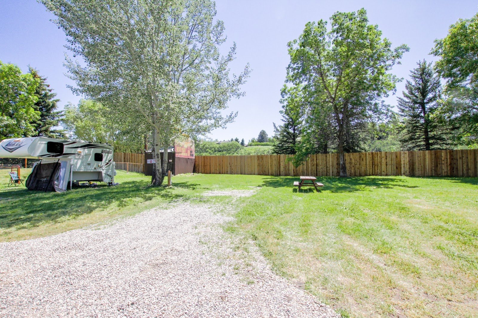bozeman-trail-rv-park-by-starry-night-lodging-1