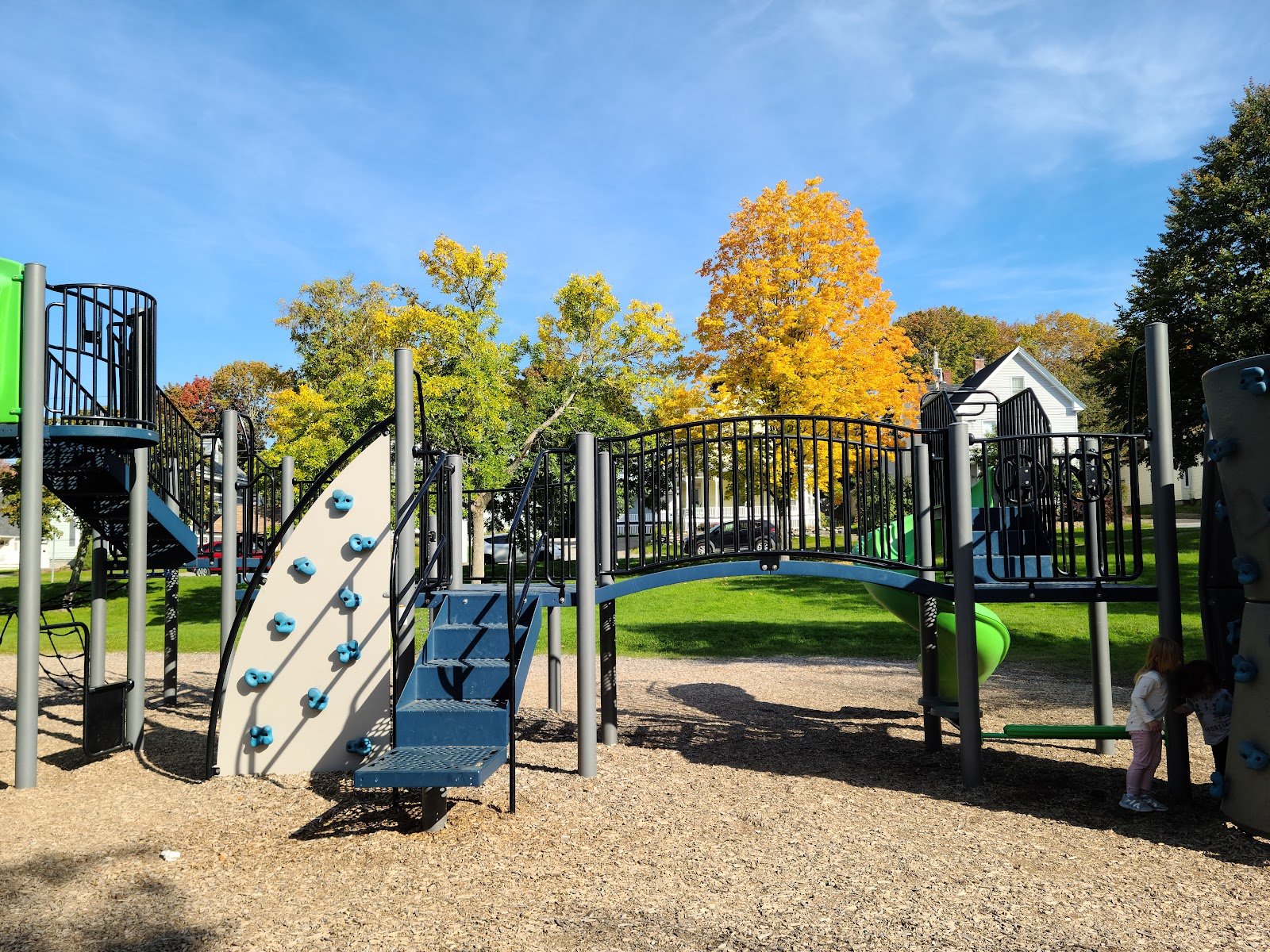 broadway-park-1