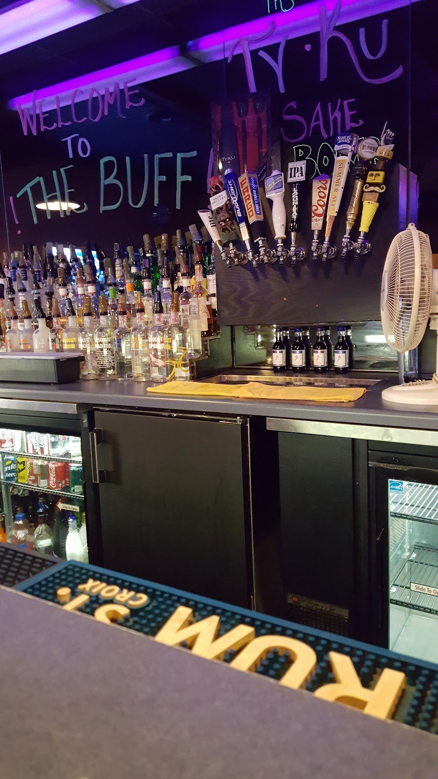 buff-bar-lounge-3