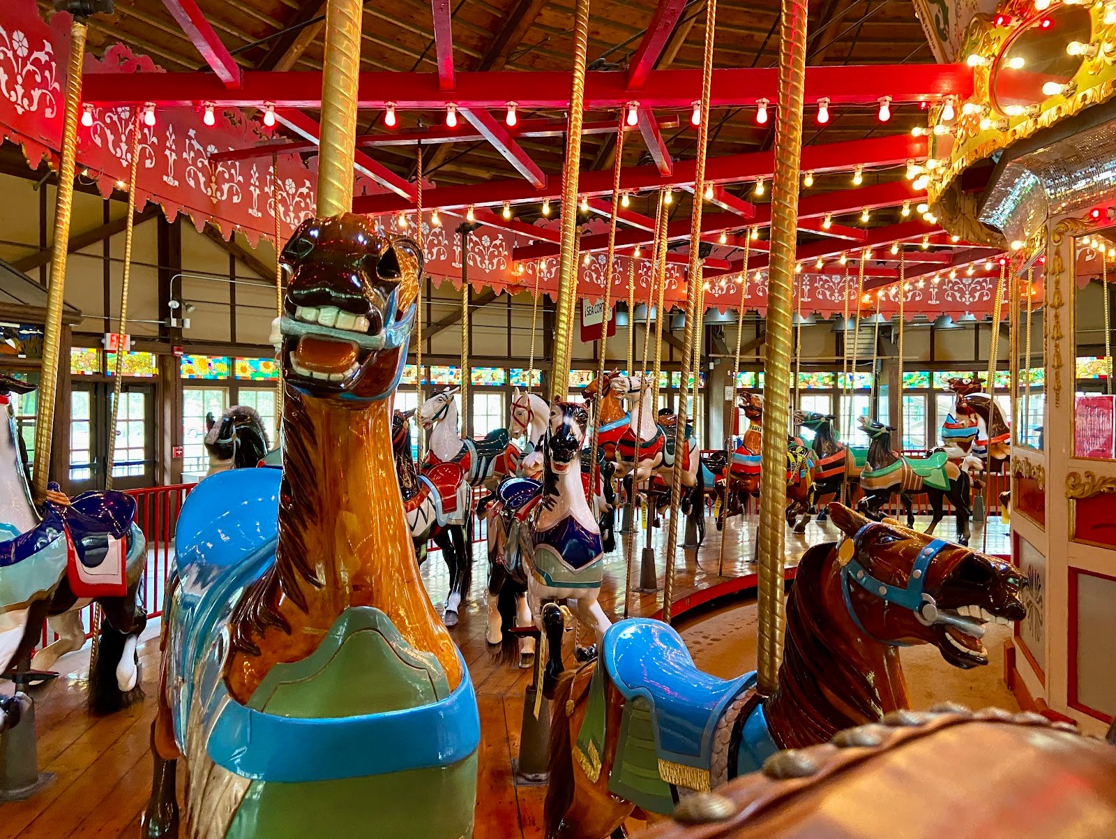 bushnell-park-carousel-2
