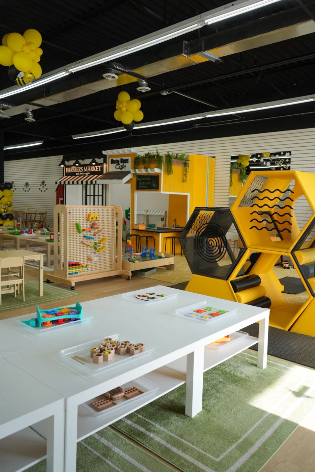 busy-bees-play-cafe-1