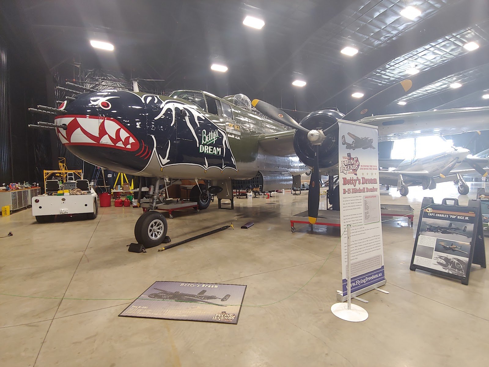 dakota-territory-air-museum-4