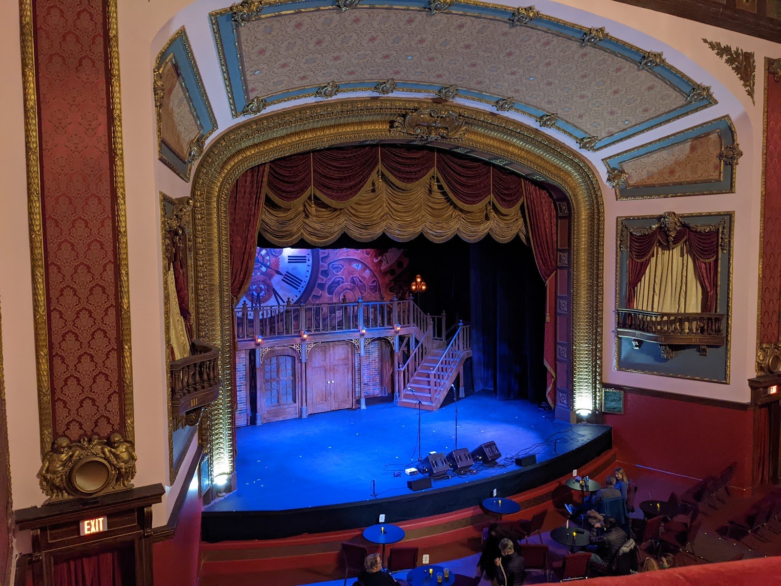 ellen-theatre-1