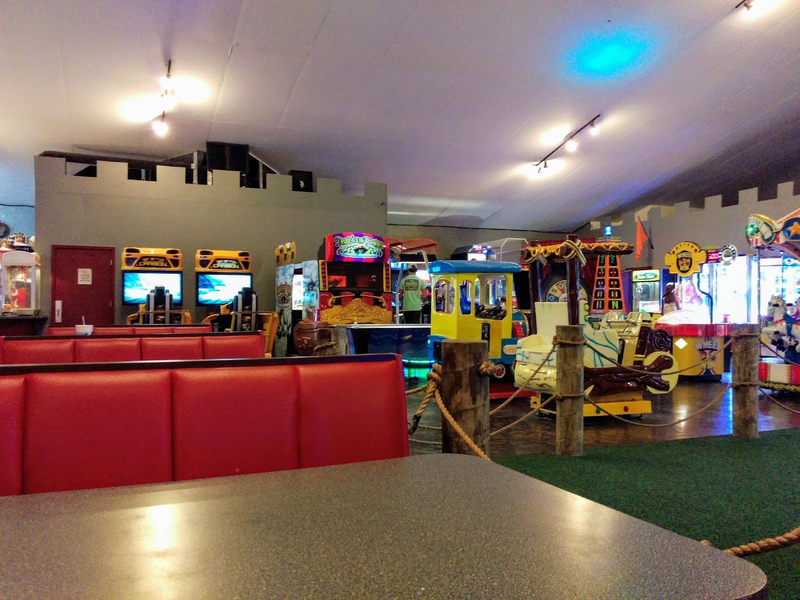 excalibur-family-fun-center-4