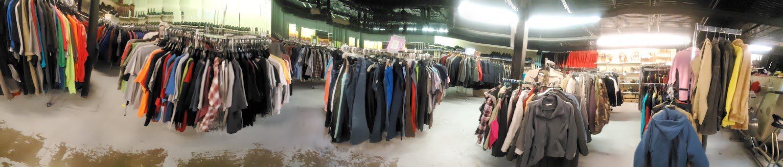 hastings-mission-avenue-thrift-store-3