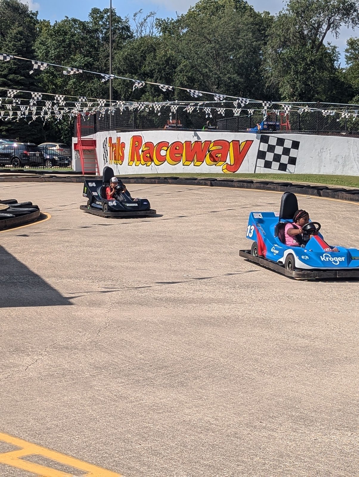 haunted-trails-family-entertainment-center-picnics-4