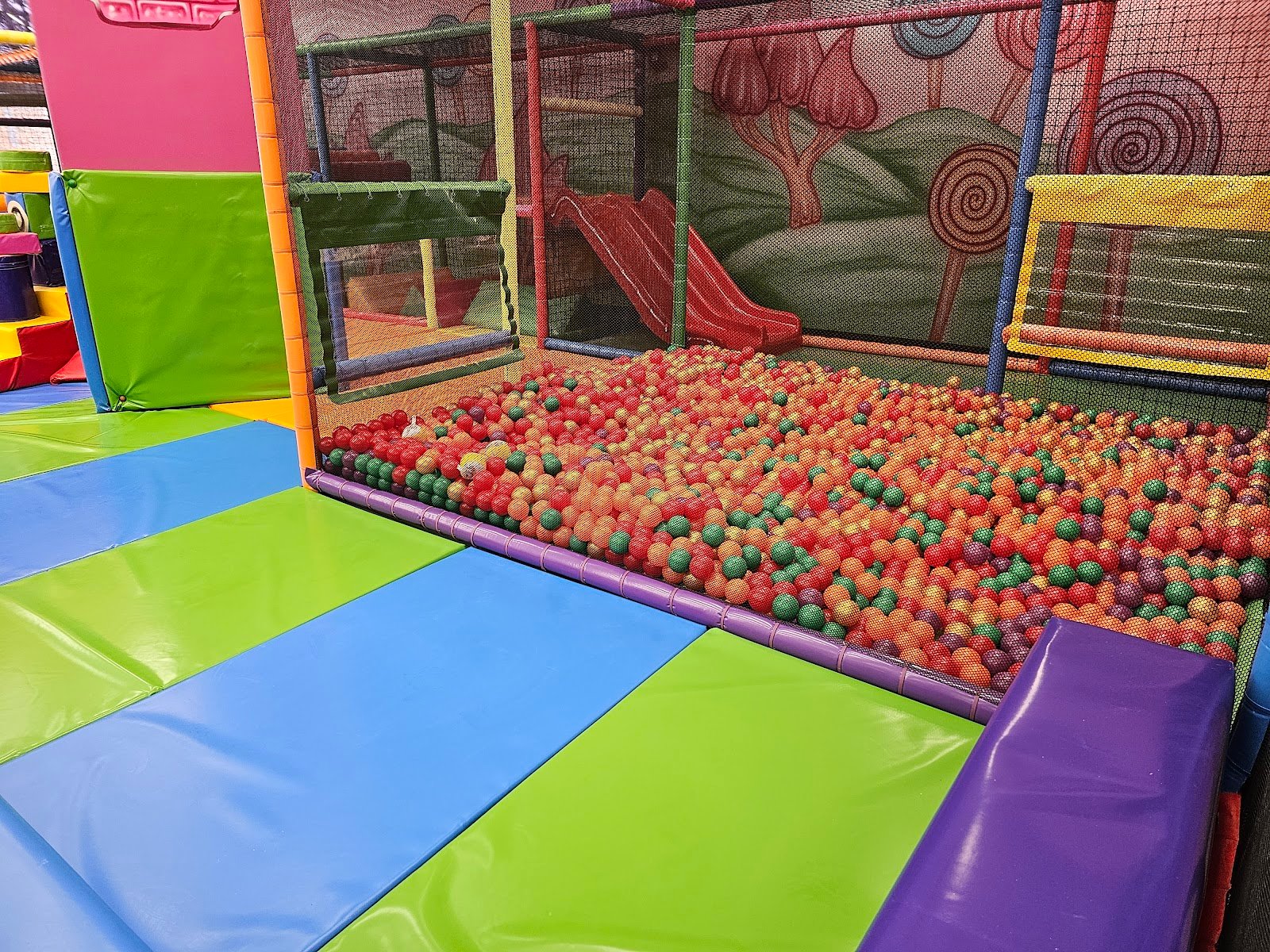 kids-empire-plaza-fiesta-3