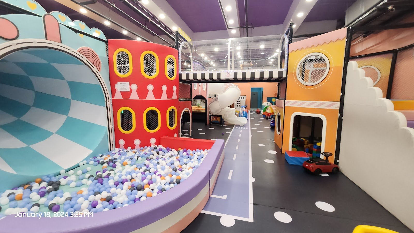 kidszone-indoor-playground-2
