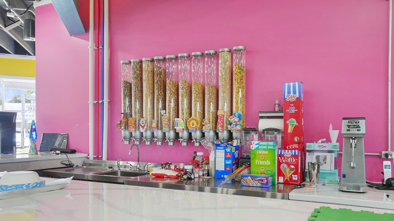 kings-play-cafe-3