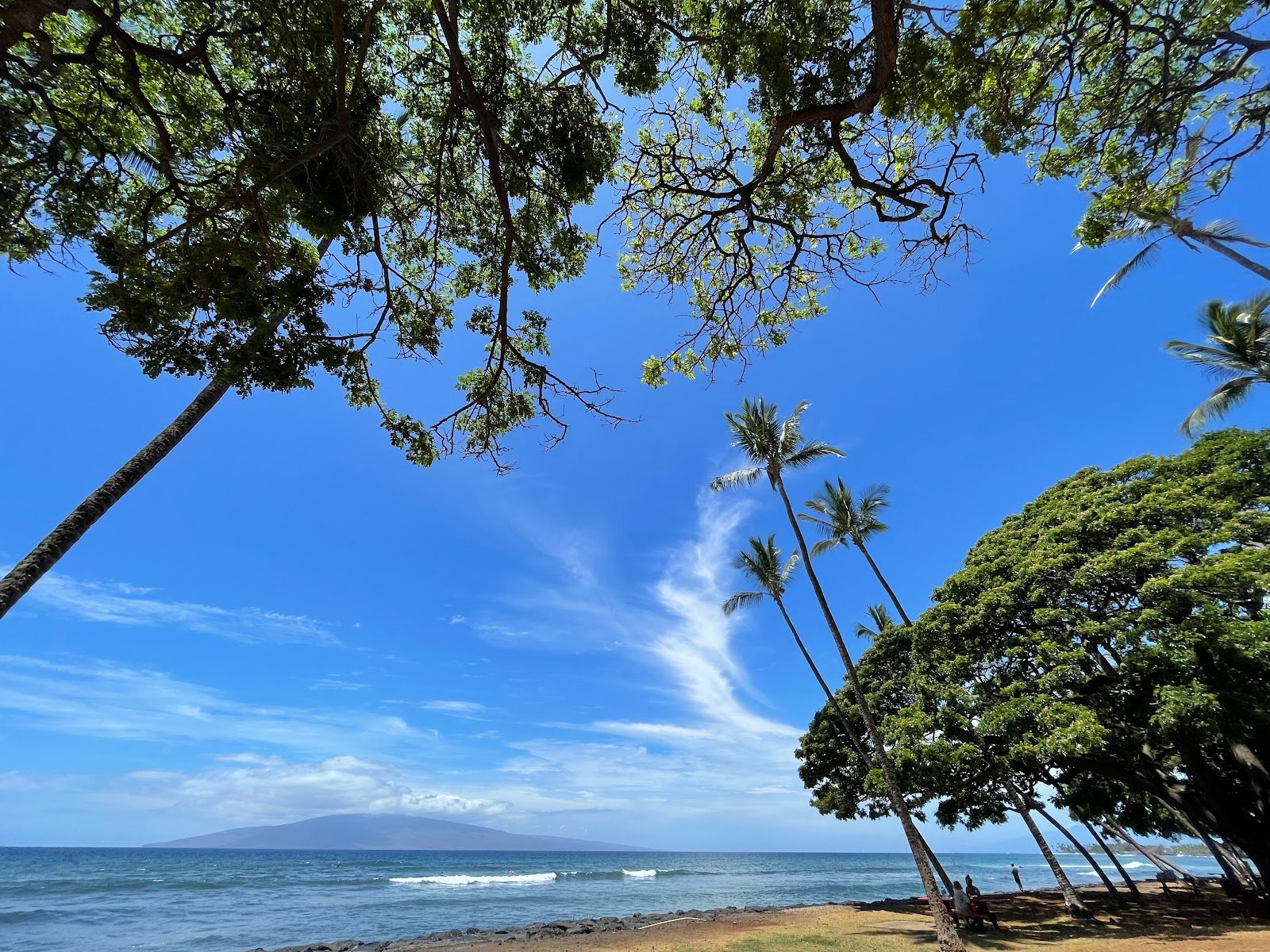 launiupoko-beach-park-2