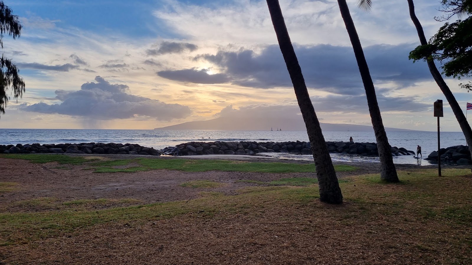 launiupoko-beach-park-3