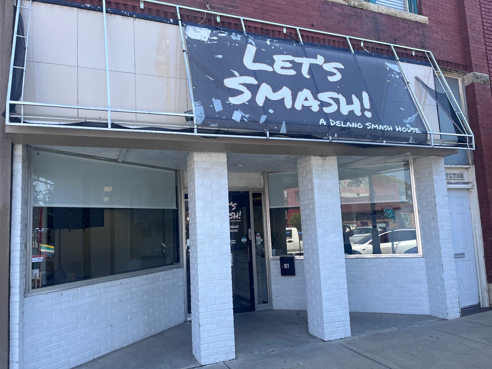 lets-smash-rage-room-3