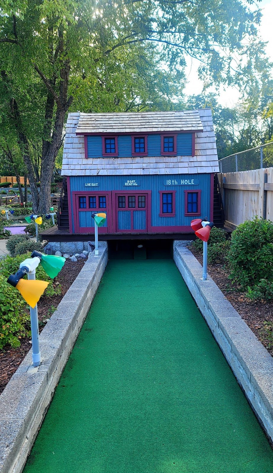 lighthouse-miniature-golf-1