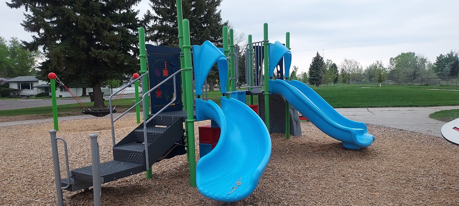 lillis-parkkids-play-area-4