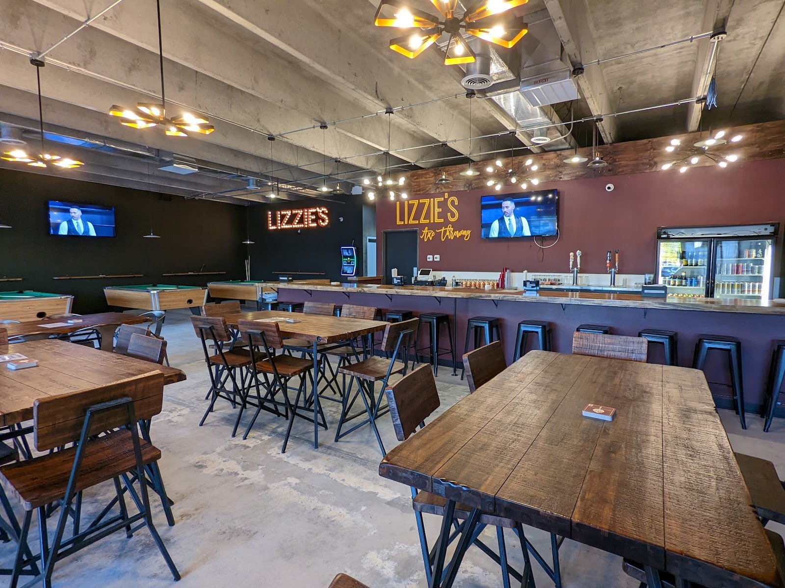 lizzies-axe-throwing-northglenn-3