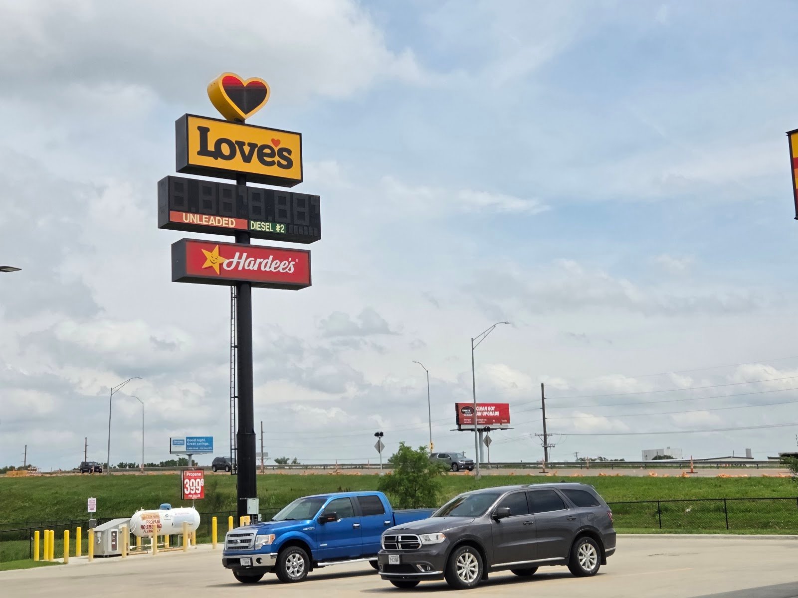 loves-travel-stop-3